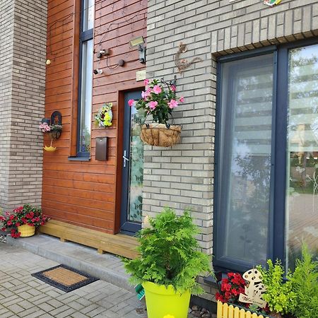 Geltoni Apartamentai Połąga Zewnętrze zdjęcie